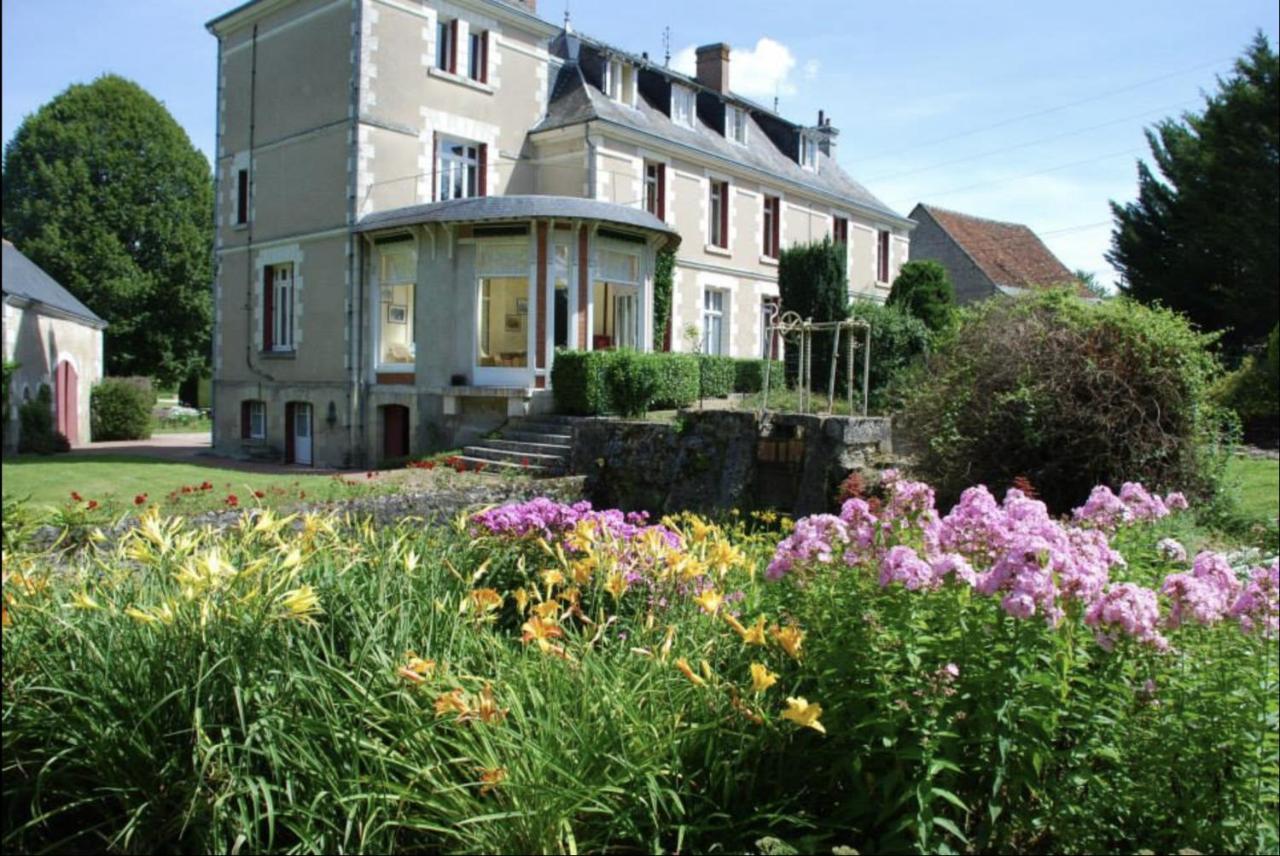 Le Moulin De Francueil Panzió Kültér fotó